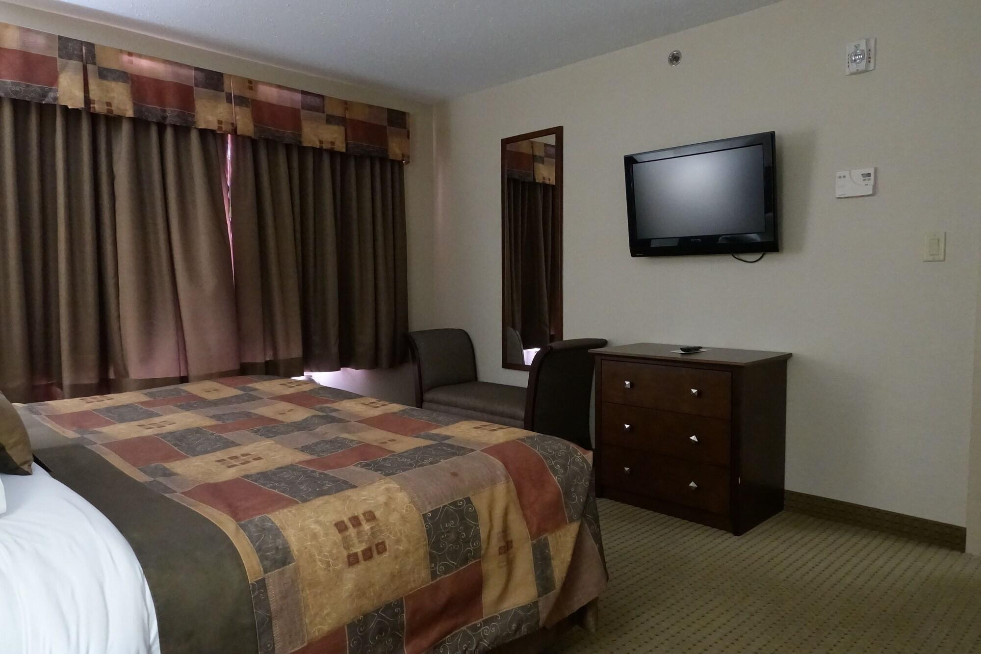 Ramada By Wyndham Weyburn Hotel Exterior foto