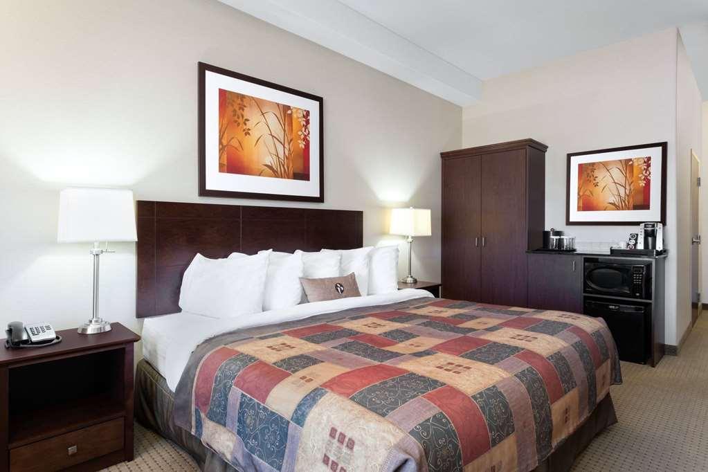Ramada By Wyndham Weyburn Hotel Cameră foto
