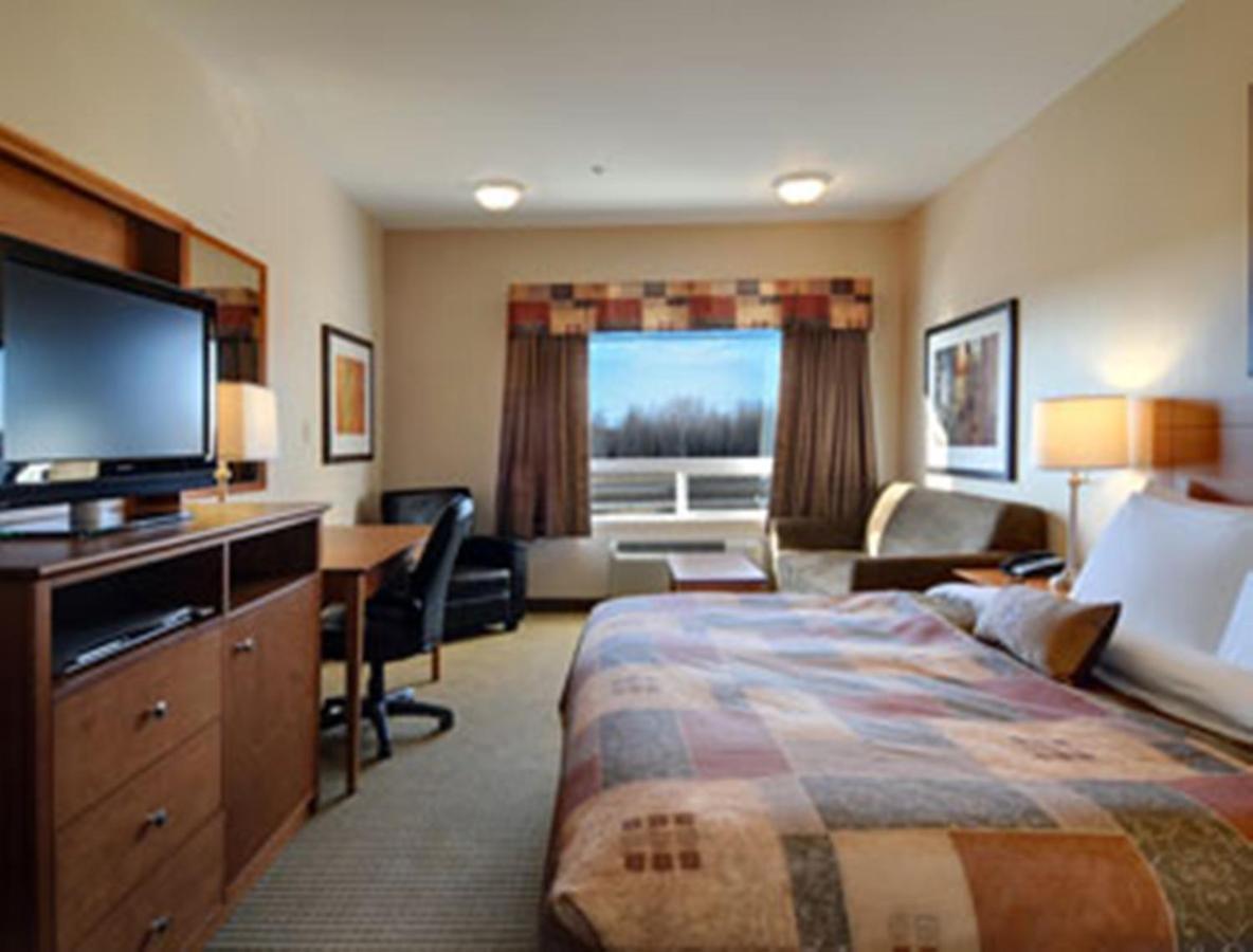 Ramada By Wyndham Weyburn Hotel Cameră foto